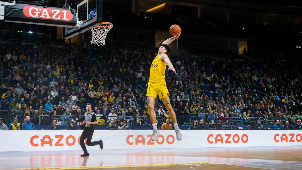 Aus -13 mach +23: ALBA besiegt Crailsheim und erhöht auf 15:1 in der BBL