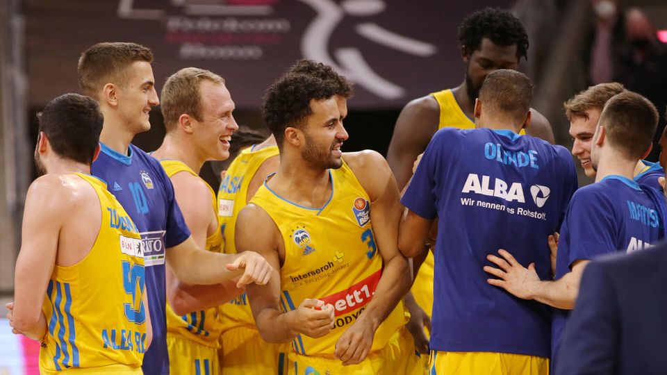 Starkes zweites Viertel ebnet ALBA den Weg zum Sieg über die Telekom Baskets Bonn