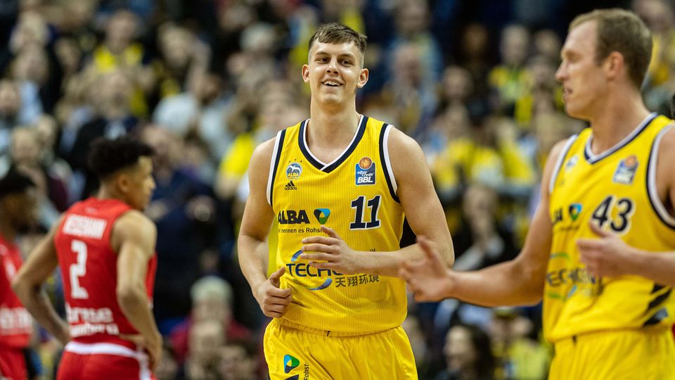 Lorenz Brenneke wird Profi in Frankfurt